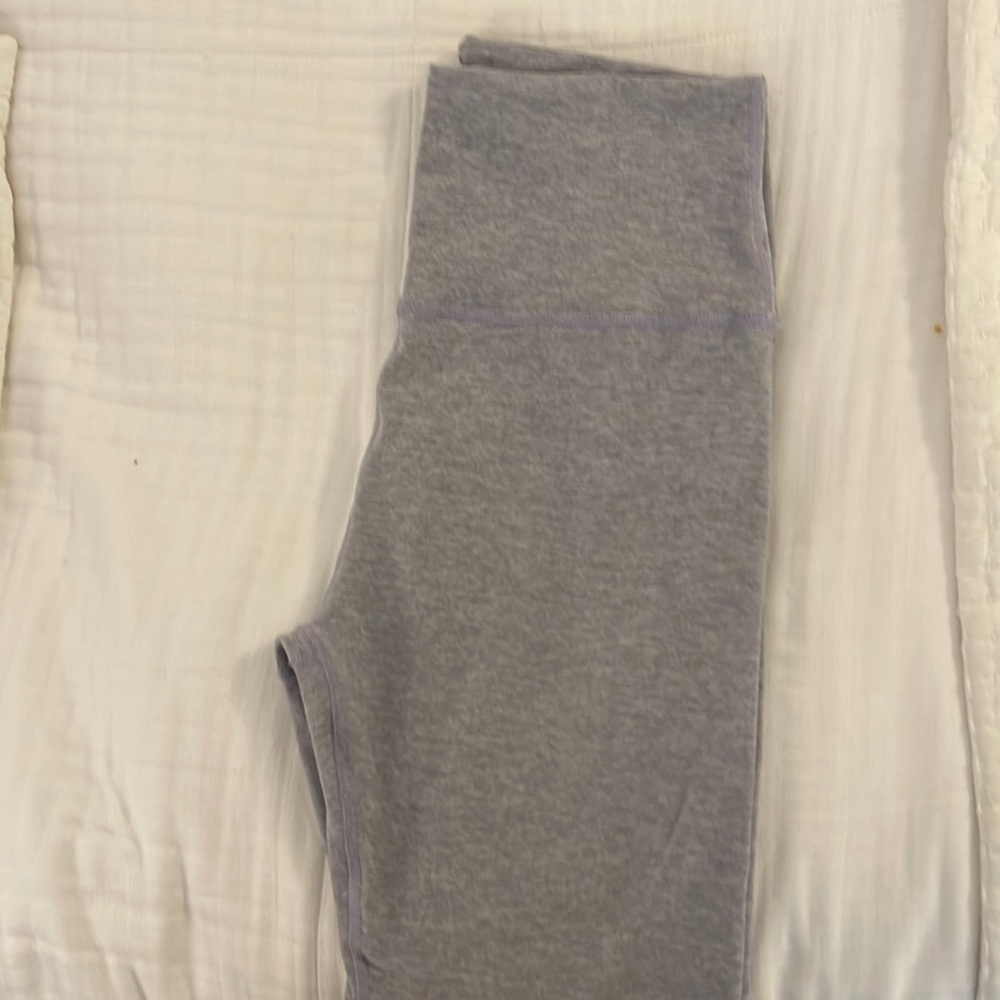 Beyond Yoga leggings. Purple. XL